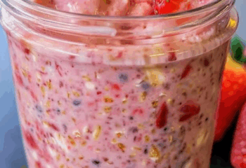 Strawberry Chia Overnight Oats